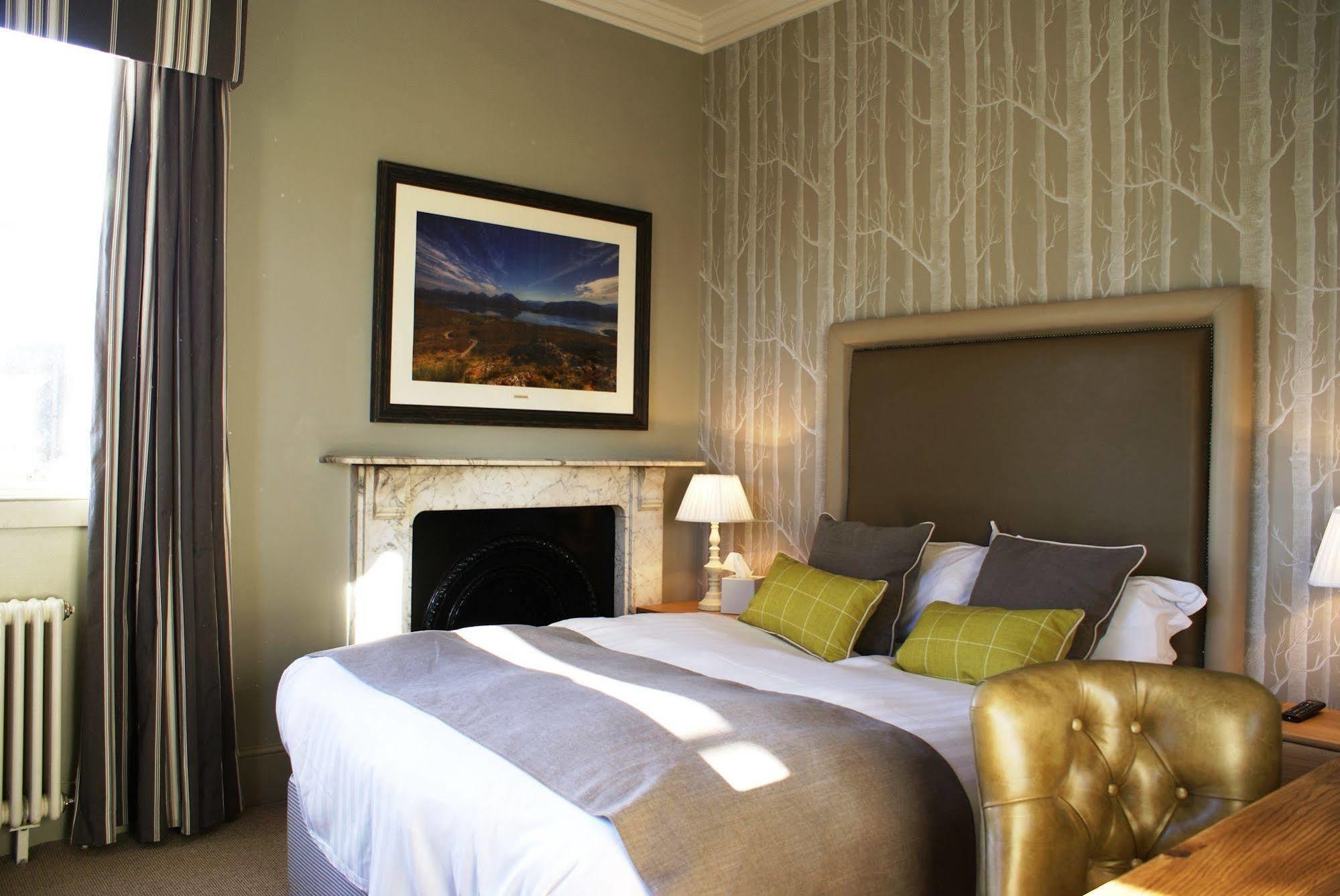 Loch Fyne Hotel And Restaurant Бат Екстериор снимка